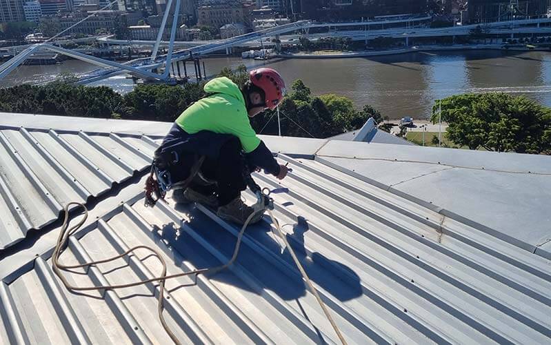 harness-on-top-of-colourbond-roof