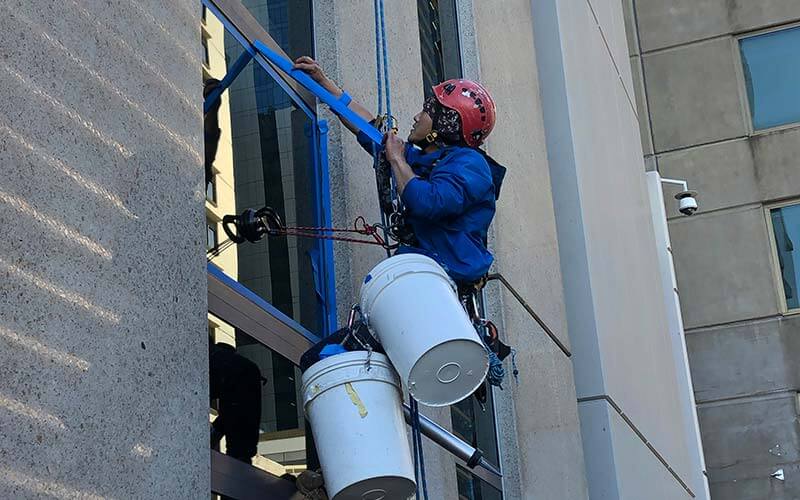 window-repair-high-rise